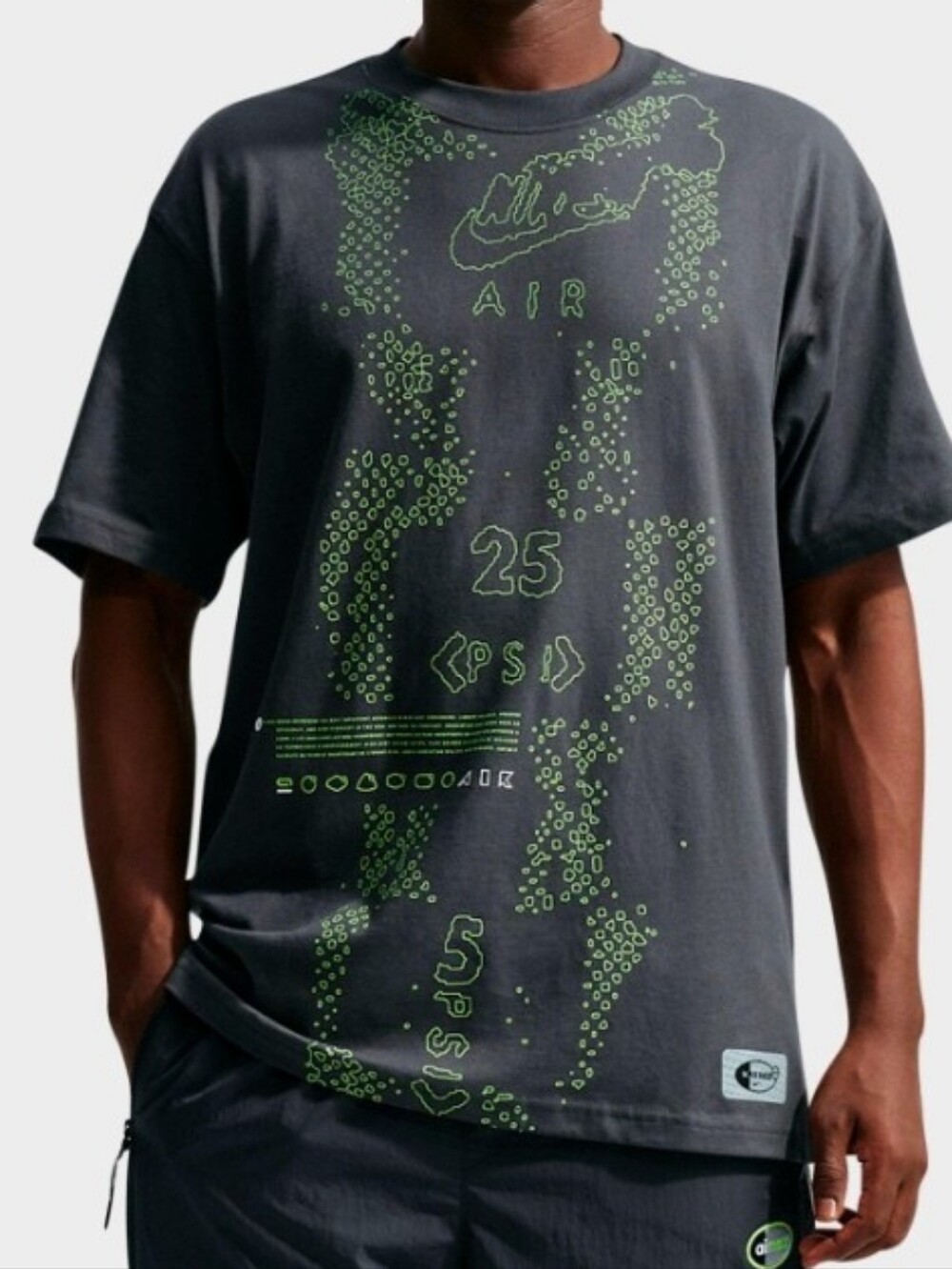 Nike Sportswear Maxxed Graphic